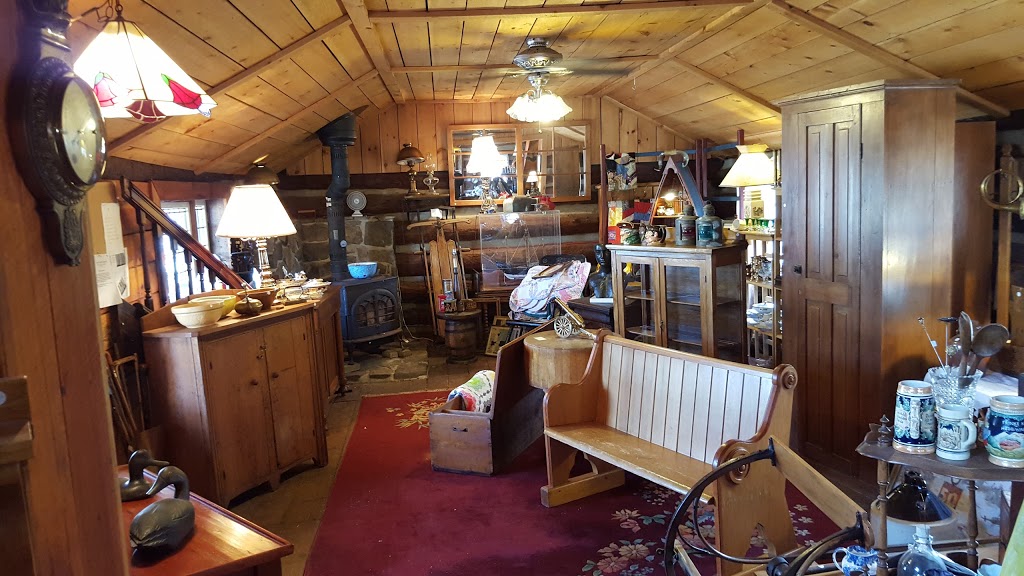 Log Farm Antiques | 1563 9th Line, Carleton Place, ON K7C 3P2, Canada | Phone: (613) 257-3757