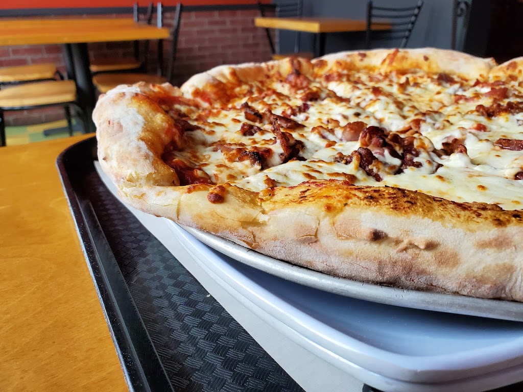 Pizzéria St-Louis | 417 4e Avenue Painchaud, La Pocatière, QC G0R 1Z0, Canada | Phone: (418) 371-1700