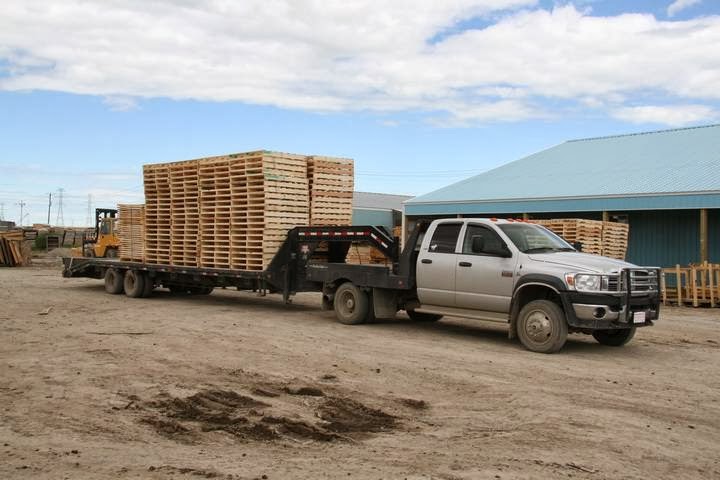 Calgary Pallet Inc | 9770 114 Ave SE, Calgary, AB T3S 0A4, Canada | Phone: (403) 236-1945