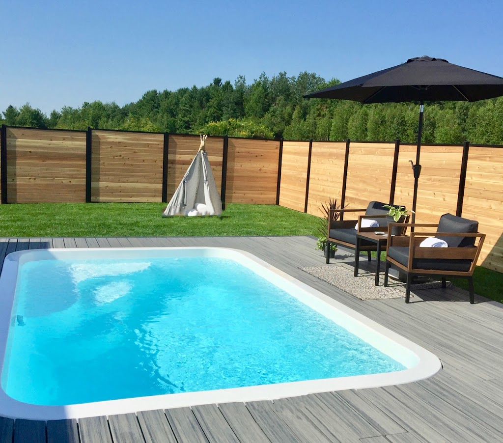 Piscine en fibre Okéanos Québec | 4506 Bd Sainte-Anne, Québec, QC G1C 2K3, Canada | Phone: (418) 667-6000