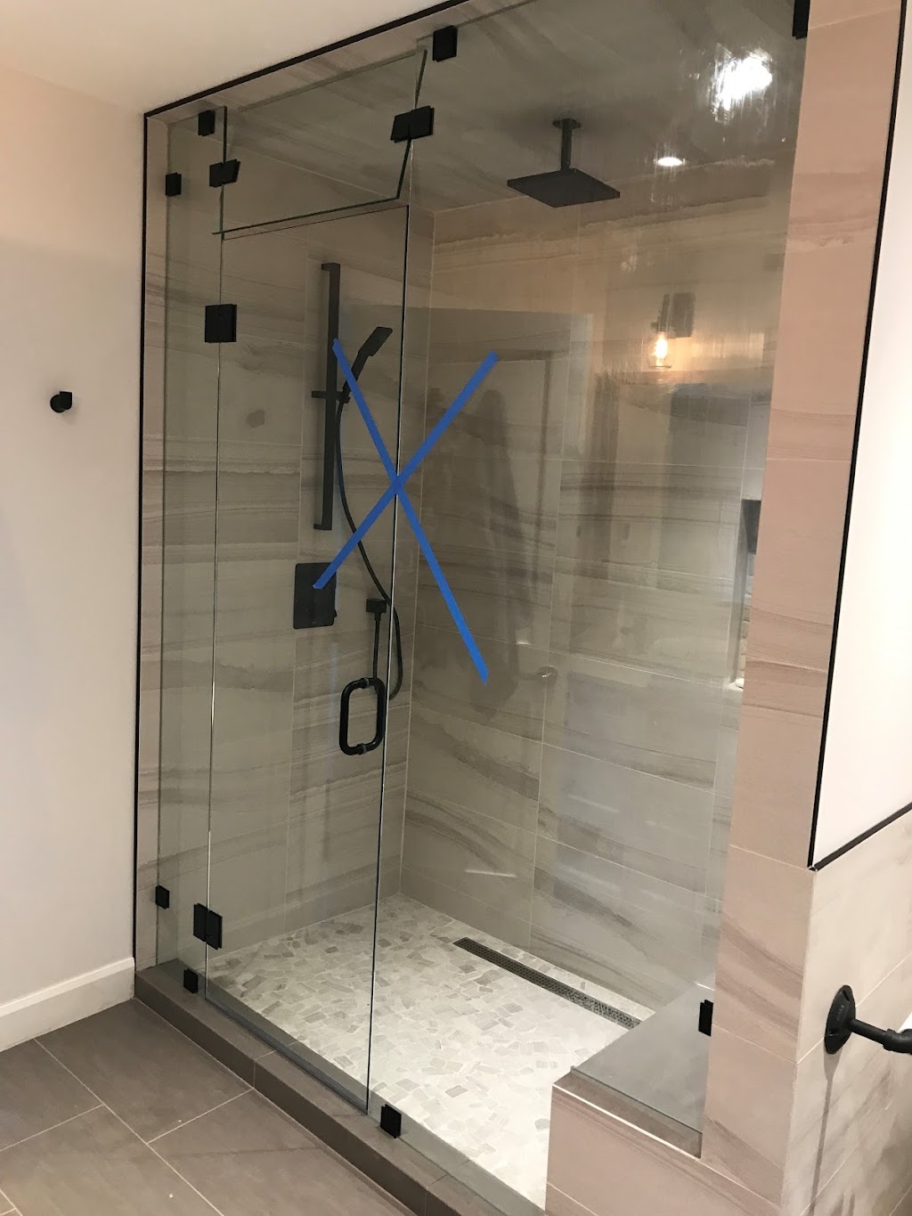 flawless shower doors | 2465 Wilson Ave #101, Port Coquitlam, BC V3C 0E6, Canada | Phone: (604) 377-2374