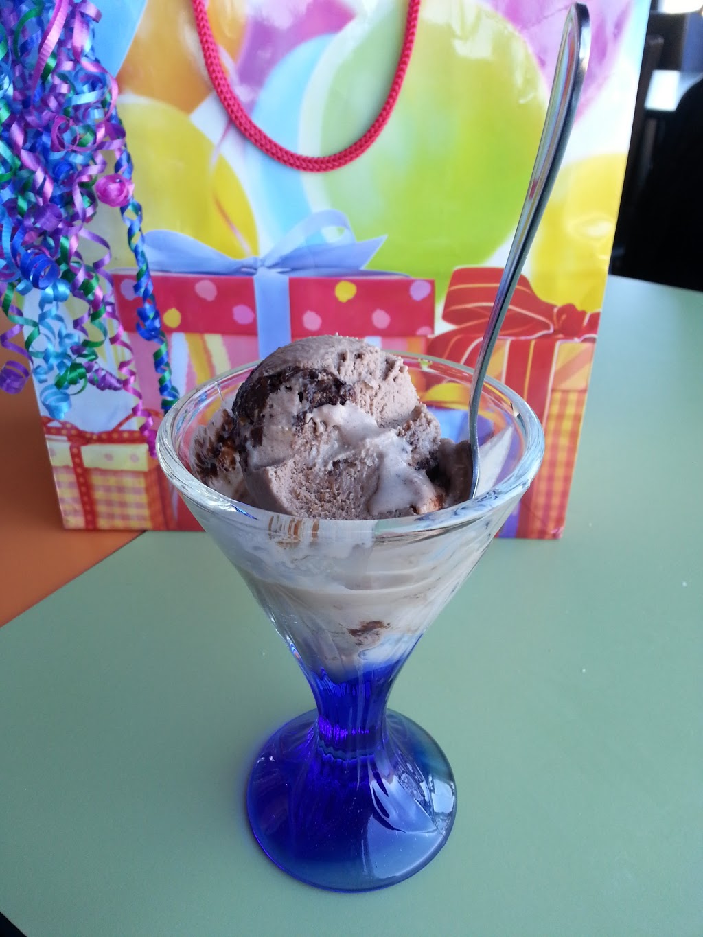 Ice Cream Patio | 5451 Hwy 7, Woodbridge, ON L4L 0B2, Canada | Phone: (905) 850-3302