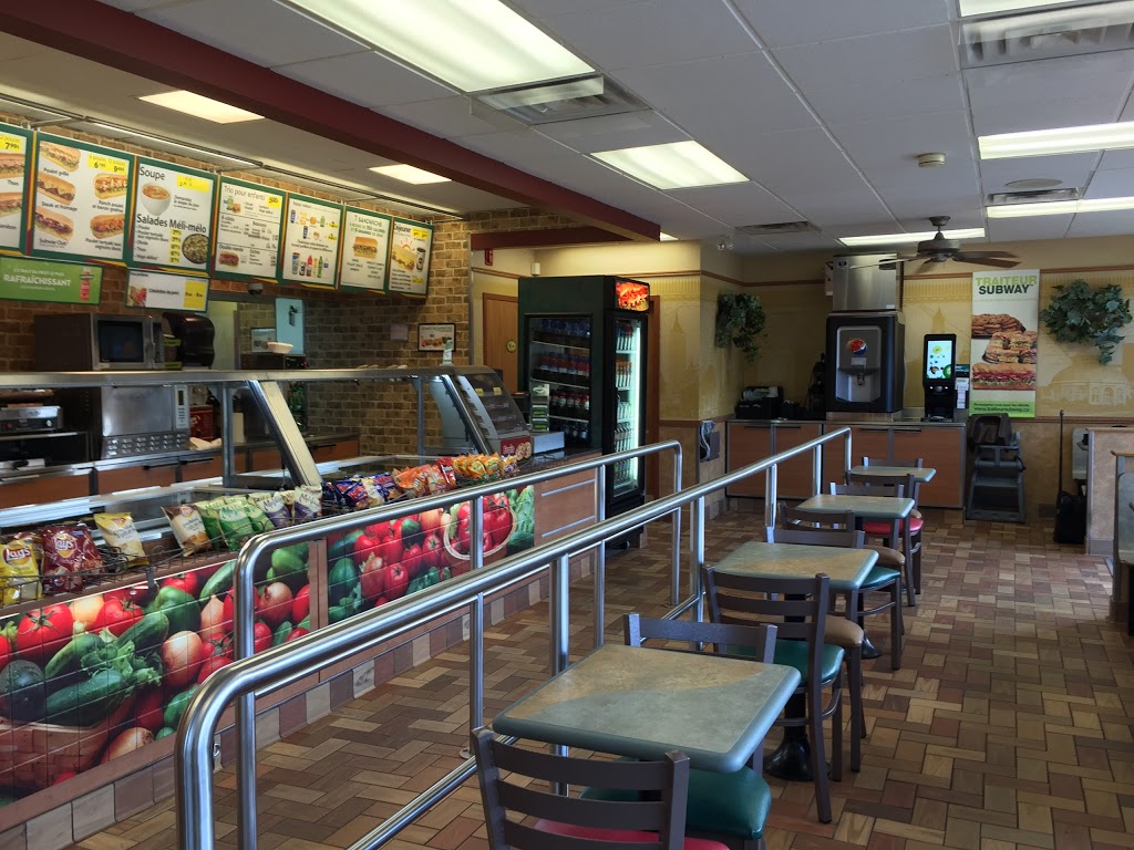 Restaurant SUBWAY | 3500 Chemin des Quatre-Bourgeois, Québec, QC G1W 2L2, Canada | Phone: (418) 651-1314