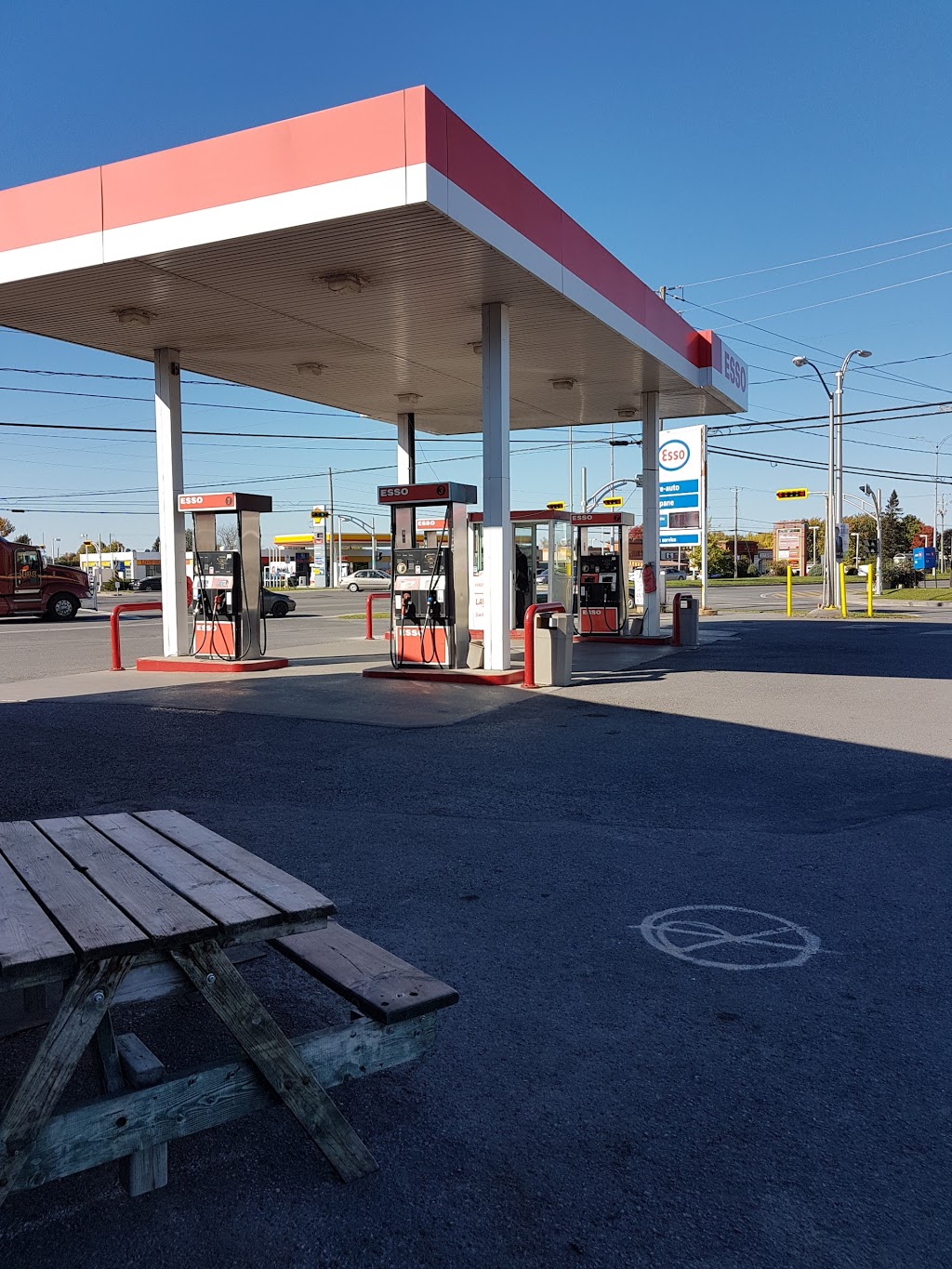 Petroles Maurice | 223 Boulevard Saint-Luc, Saint-Jean-sur-Richelieu, QC J2W 1C6, Canada | Phone: (450) 359-6085