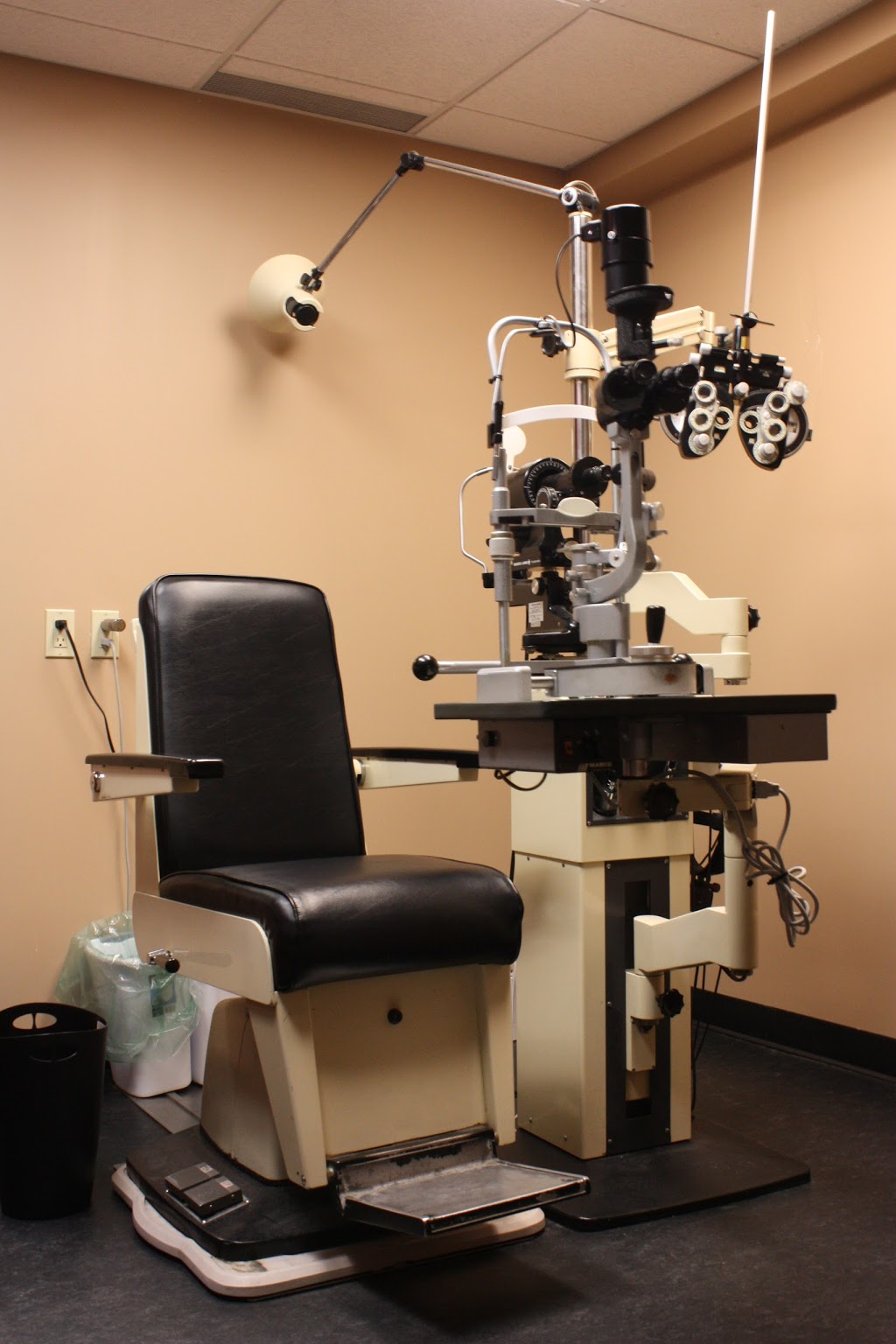 Edinburgh Optometry Clinic | 262 Edinburgh Rd S, Guelph, ON N1G 2J8, Canada | Phone: (519) 836-1701