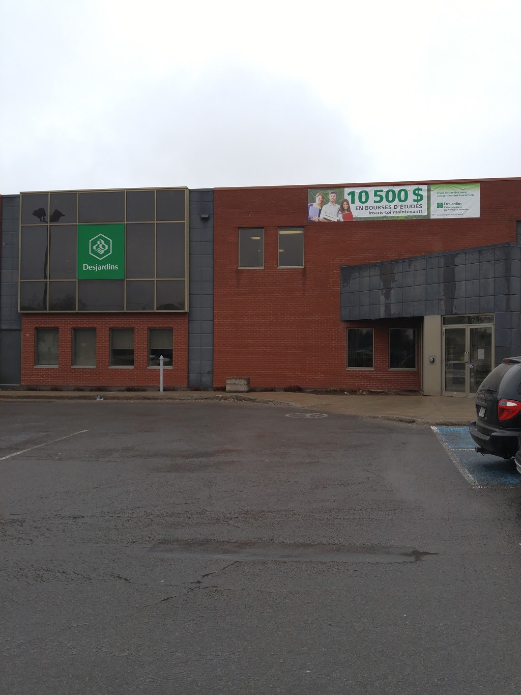 Centre de services Val-Bélair | 1095 Boulevard Pie-XI N, Québec, QC G3K 2S7, Canada | Phone: (418) 872-1445