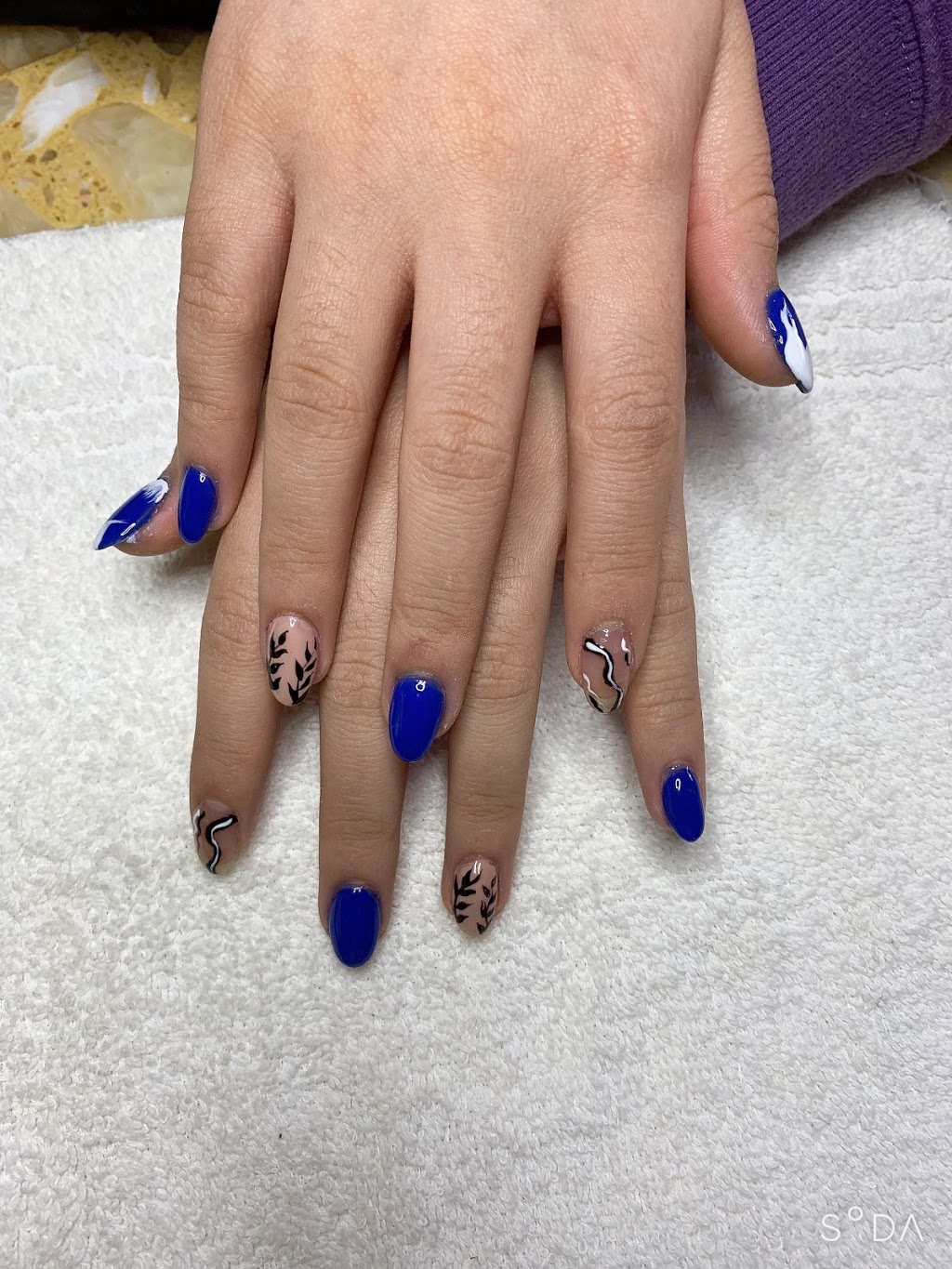 Vancouver Nail Salon | 4849 Dumfries St, Vancouver, BC V5N 3T8, Canada | Phone: (236) 863-1749