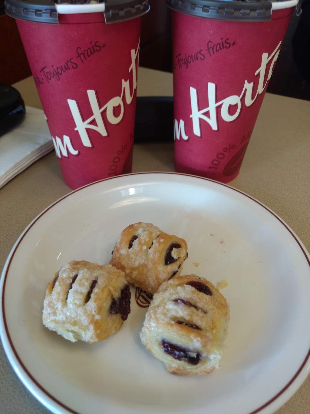 Tim Hortons | 285 Rue Barkoff, Trois-Rivières, QC G8T 2A5, Canada | Phone: (819) 697-2525