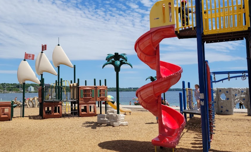 Centennial Beach | 65 Lakeshore Dr, Barrie, ON L4N 2M6, Canada | Phone: (705) 726-4242