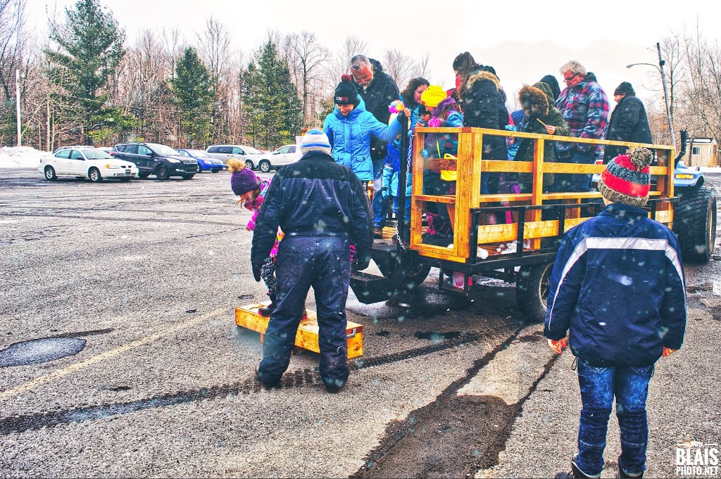 Erabliere Au Pain De Sucre | 1145 Ch du Petit Bernier, Saint-Jean-sur-Richelieu, QC J3B 6Y8, Canada | Phone: (450) 346-3442