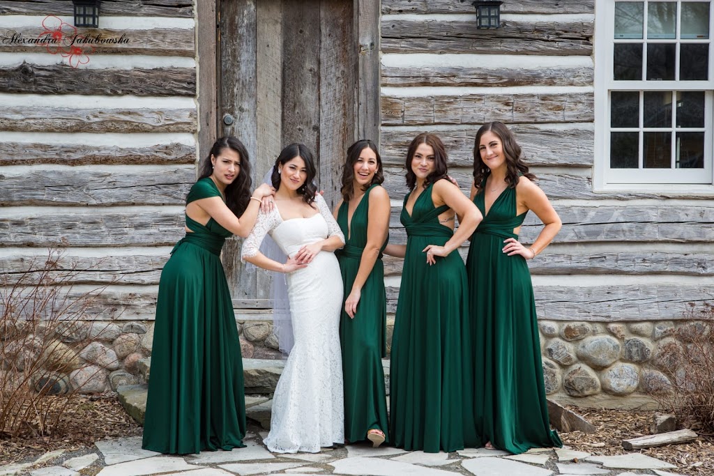 Alexandra Jakubowska Wedding Photography | 399 Old Brock Rd, Dundas, ON L9H 5J1, Canada | Phone: (647) 639-1568