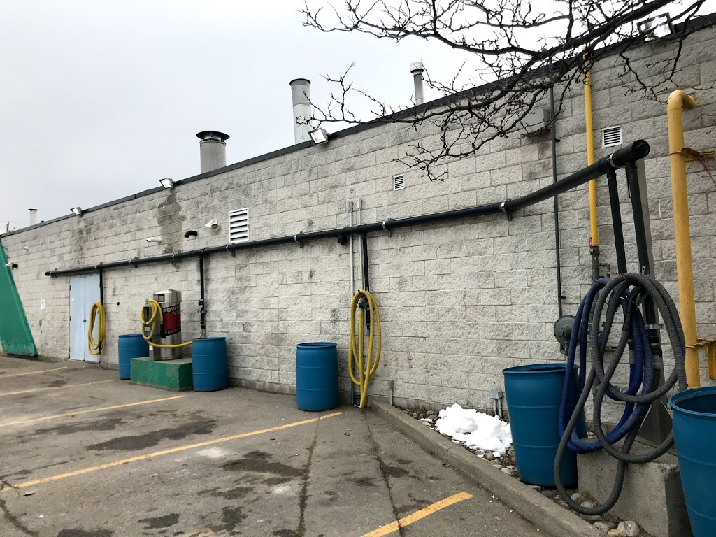 Kitchener Car Wash | 1166 Victoria St N, Kitchener, ON N2B 3C9, Canada | Phone: (519) 569-7772