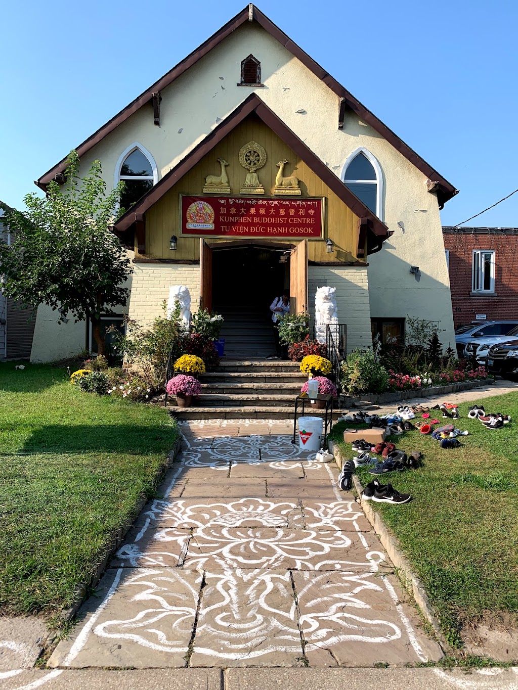 Kunphen Buddhist Centre | 40 Pritchard Ave, York, ON M6N 1T3, Canada | Phone: (416) 800-5016