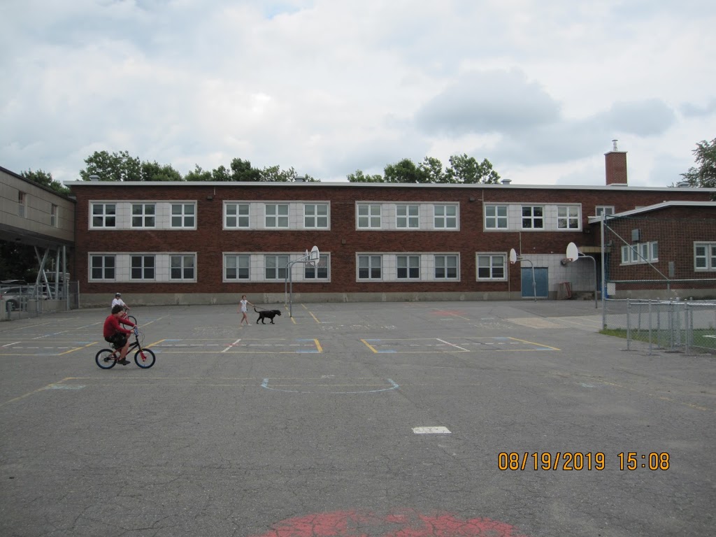 École Saint-Gabriel-Lalemant | 5 Rue Habel, Victoriaville, QC G6P 5C5, Canada | Phone: (819) 752-6346