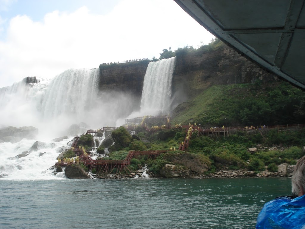 Hornblower Niagara Funicular | Niagara Parkway and, Clifton Hill, Niagara Falls, ON L2E 6X8, Canada | Phone: (855) 264-2427