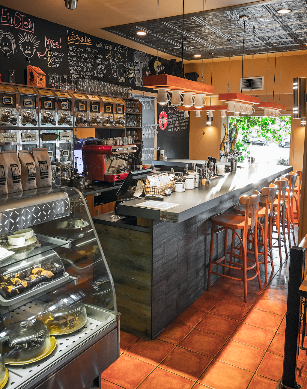 Café De La Brûlerie (Le) | 4 Rue de la Gare, Granby, QC J2G 4C7, Canada | Phone: (450) 372-2200