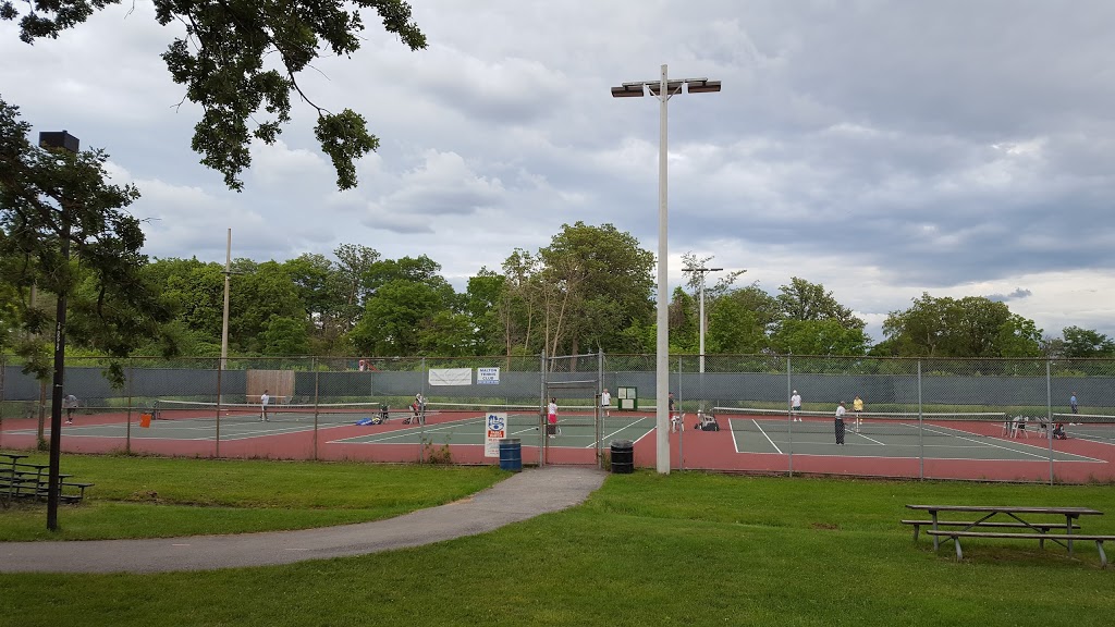 Malton Tennis Club | Paul Coffey Park, Mississauga, ON L4V 1Y3, Canada | Phone: (905) 677-8080