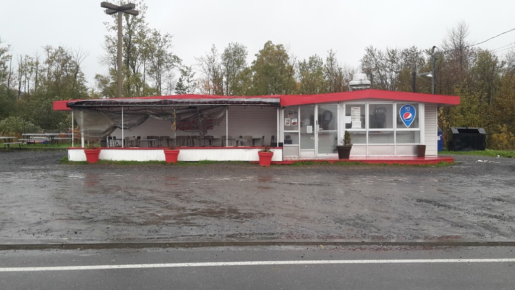 Casse-croûte Patate-O-Bec | 4 Route Lallemand, Lévis, QC G6V 9E2, Canada | Phone: (418) 837-2131