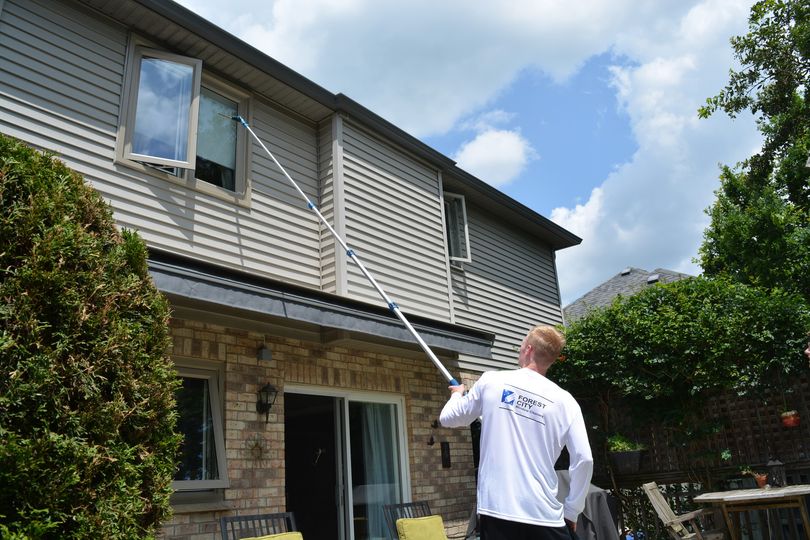 Forest City Window Cleaners | 36 Candlewood Ln, Komoka, ON N0L 1R0, Canada | Phone: (226) 239-5841