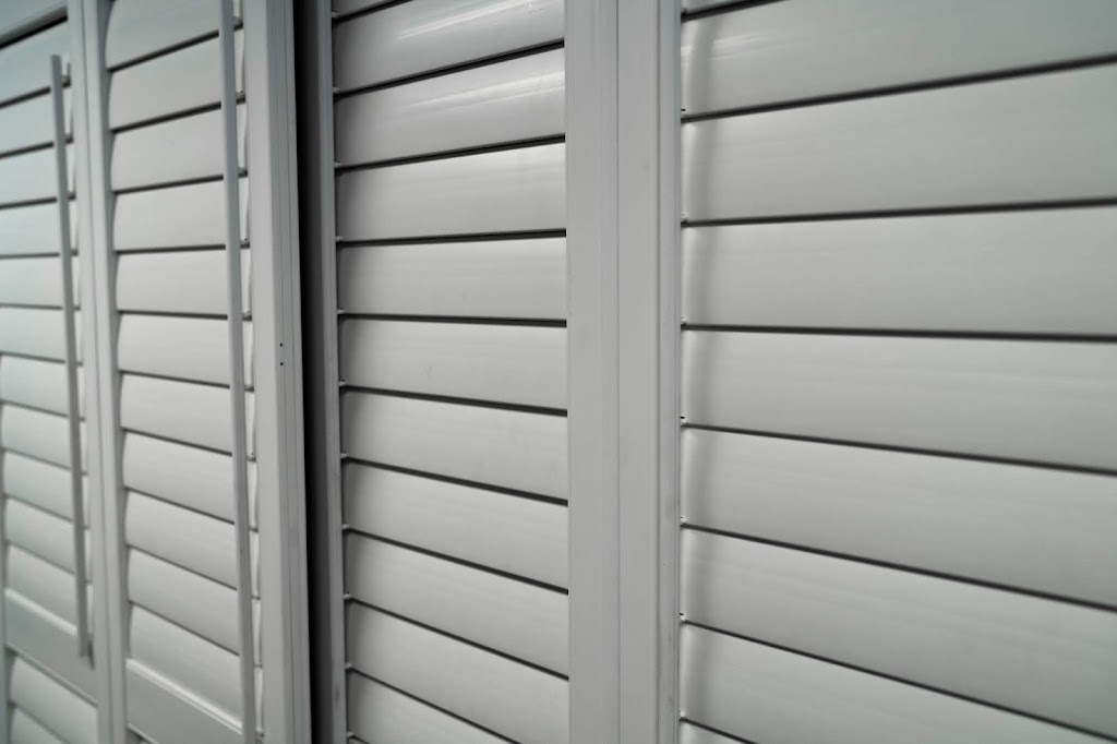 Vinyl-tek Shutters | 52 Bramwin Ct, Brampton, ON L6T 5G2, Canada | Phone: (905) 264-1971