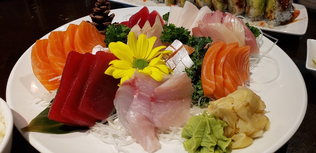 Momiji Japanese Restaurant | 1801 Lakeshore Rd W, Mississauga, ON L5J 1H6, Canada | Phone: (905) 823-8430