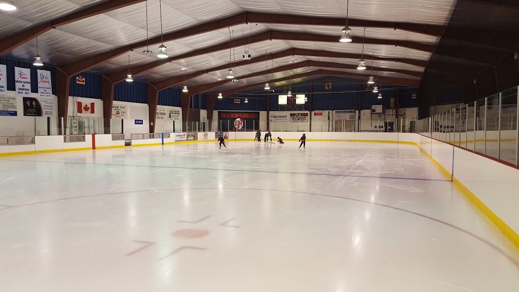 Hillsburgh Arena | 95 Main St, Hillsburgh, ON N0B 1Z0, Canada | Phone: (519) 855-4417