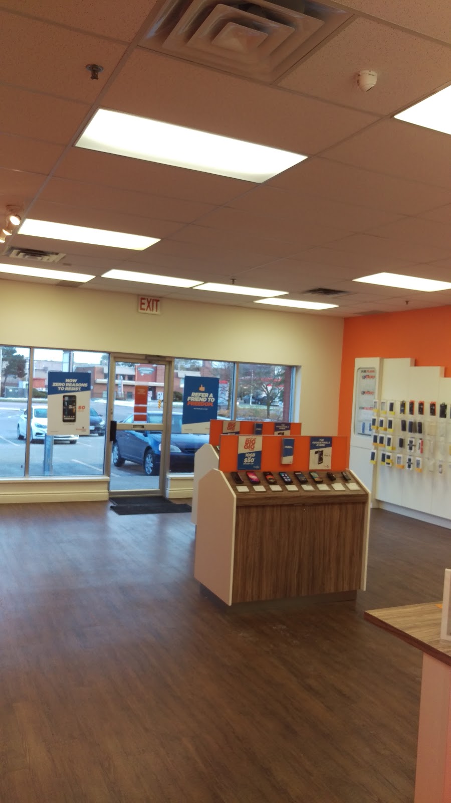 Freedom Mobile | 1241 Barton St E, Hamilton, ON L8H 2V4, Canada | Phone: (289) 489-6447