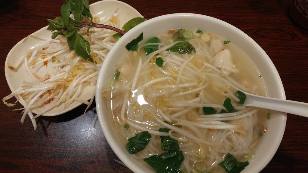 Pho Haven | 2900 Woodroffe Ave, Nepean, ON K2J 4C7, Canada | Phone: (613) 440-5788