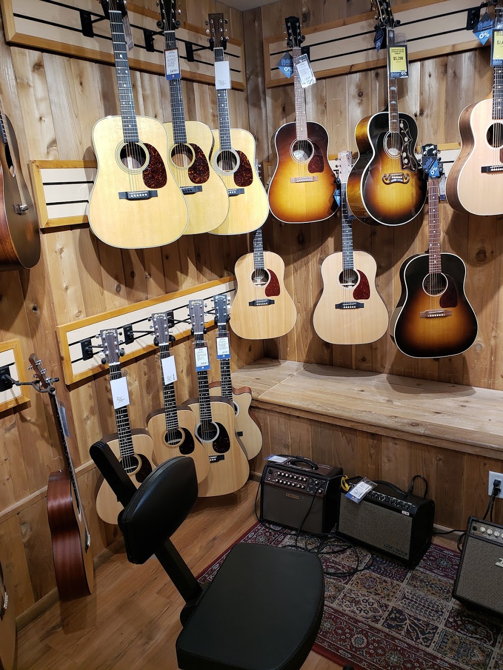 Long & McQuade Musical Instruments | 620 Comox Rd, Nanaimo, BC V9R 3J3, Canada | Phone: (250) 716-7261