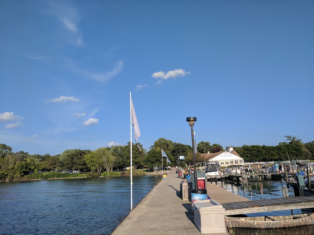 Boblo Island Beach House Restaurant | Amherstburg, ON N9V 4B2, Canada | Phone: (519) 997-3099