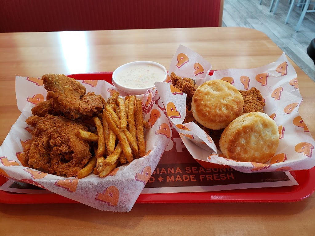 Popeyes Louisiana Kitchen | 1375 Huron Church Rd, Windsor, ON N9C 2B4, Canada | Phone: (519) 256-3200