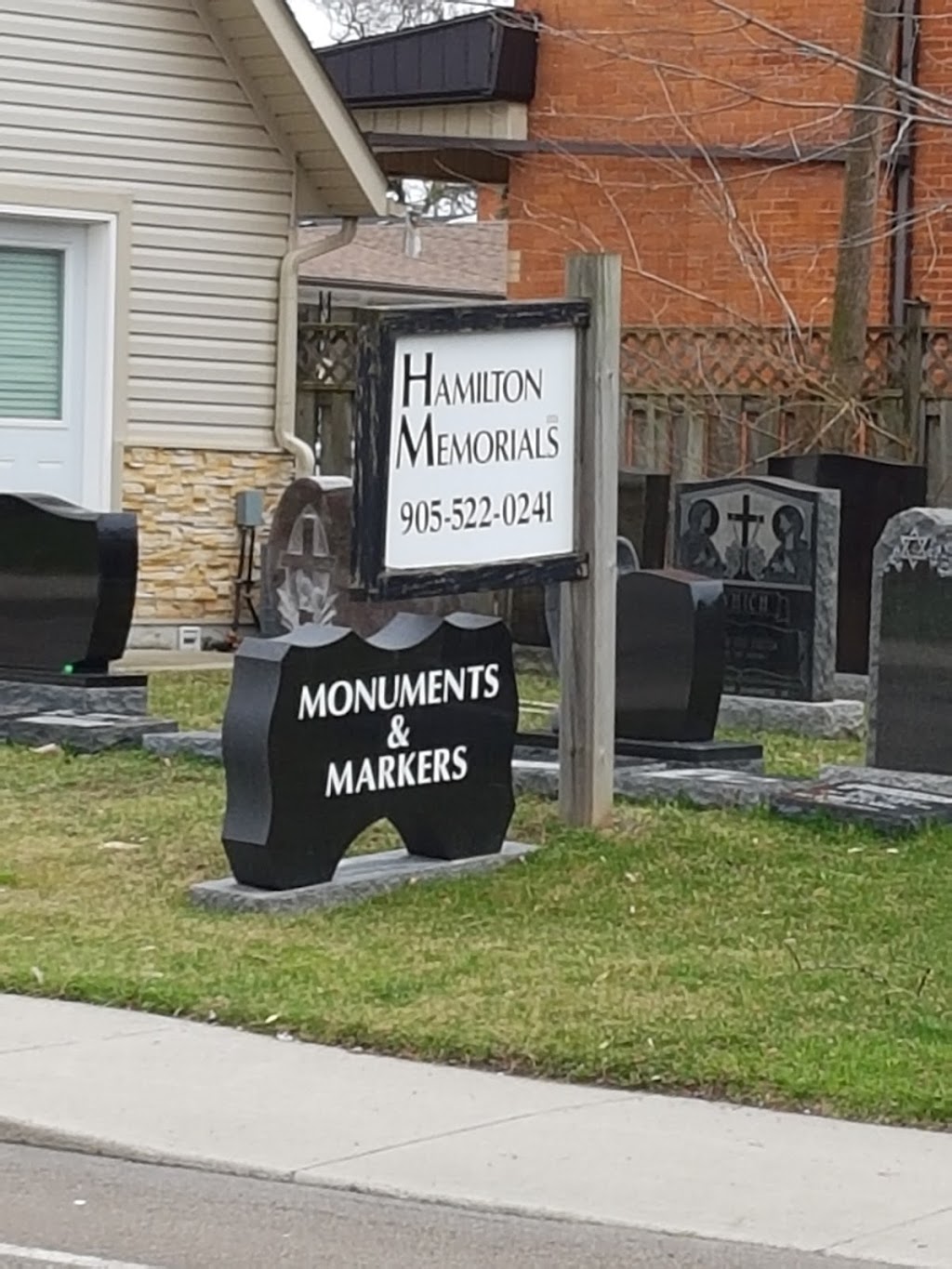 Hamilton Memorials (2009) Inc. | 65 Tom St, Hamilton, ON L8R 1X2, Canada | Phone: (905) 522-0241