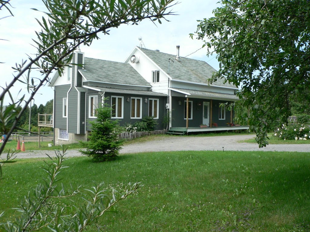 Gîte chez Gilles | 443 rang de la Grande-Ligne RR 1, Saints-Anges, QC G0S 3E0, Canada | Phone: (418) 253-6570