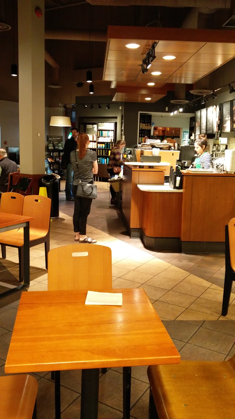 Starbucks | 285 Geneva St Unit G3, St. Catharines, ON L2N 2G1, Canada | Phone: (905) 935-0330