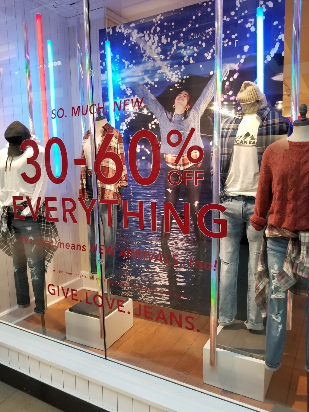 American Eagle Outfitters | 1800 Sheppard Ave E Space 1015, North York, ON M2J 5A7, Canada | Phone: (416) 492-3970