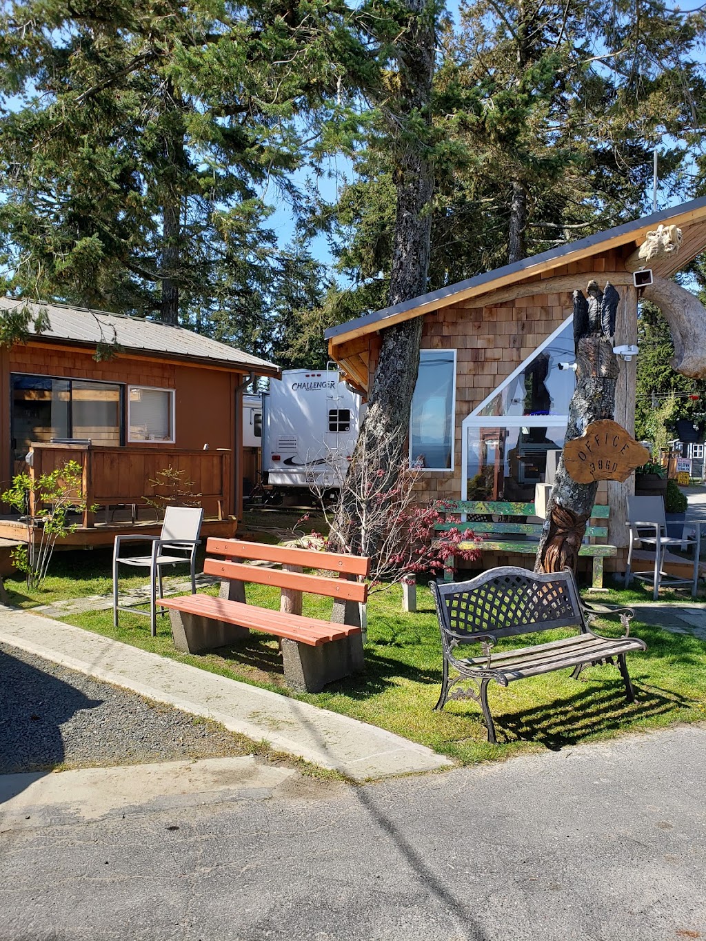 Shelter Bay Resort | 3860 S Island Hwy, Campbell River, BC V9H 1M5, Canada | Phone: (250) 923-5338