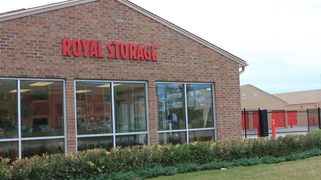 Royal Storage | 612 Speedvale Ave W, Guelph, ON N1K 1E5, Canada | Phone: (519) 821-5656