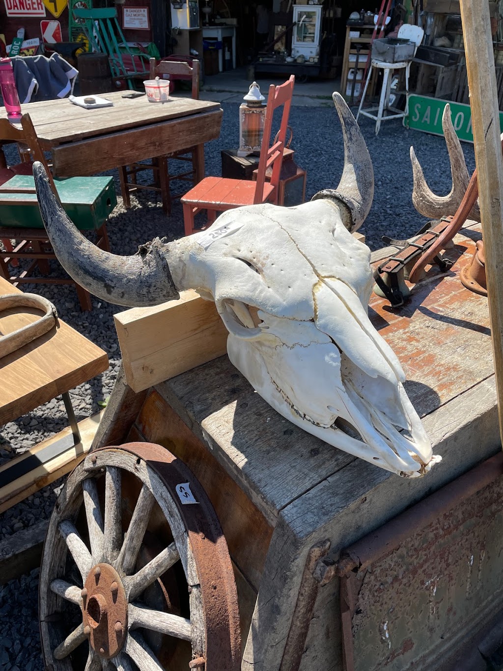 Brocante Des Sept Côtes | 3345 Bd Malcolm-Fraser, La Malbaie, QC G5A 2J6, Canada | Phone: (418) 434-1041