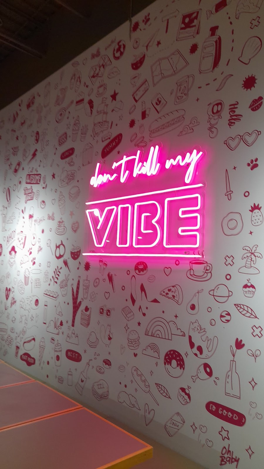 The Vibe Burgers, Shakes & Donuts | 534 Bayfield St Unit C, Barrie, ON L4M 5A2, Canada | Phone: (705) 252-1011