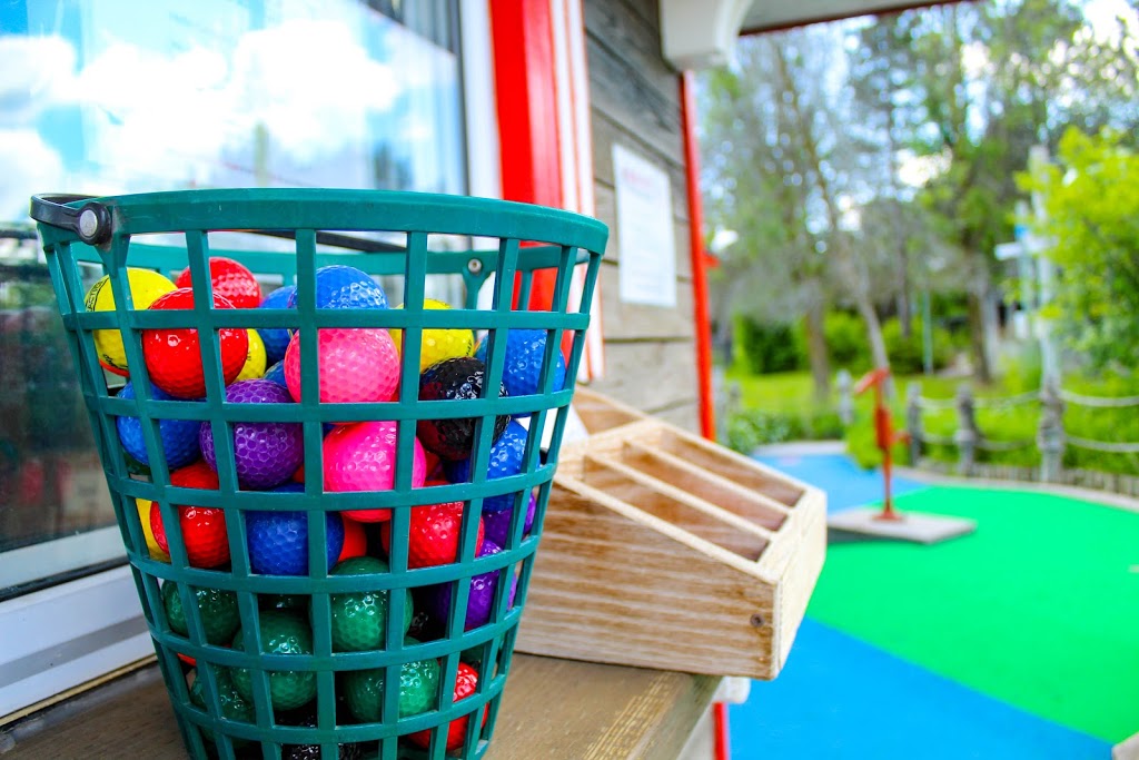 Cardinals Northern Adventure Mini Putt | 2740 ON-9, Kettleby, ON L0G 1J0, Canada | Phone: (905) 841-7378