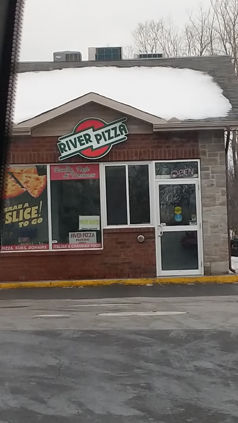 River Pizza | 978 Cameron St, Cumberland, ON K4C 1C6, Canada | Phone: (613) 833-3133