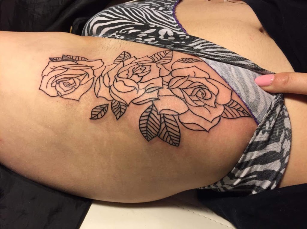 Joes Tattoo | 347 Rue Saint-Charles Ouest, Longueuil, QC J4H 1E7, Canada | Phone: (438) 503-5979