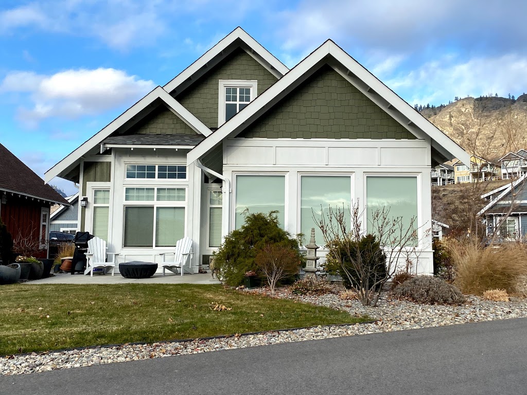 Osoyoos Cottages (The Cottages on Osoyoos Lake) | 2450 Radio Tower Rd, Oliver, BC V0H 1T0, Canada | Phone: (855) 742-5555