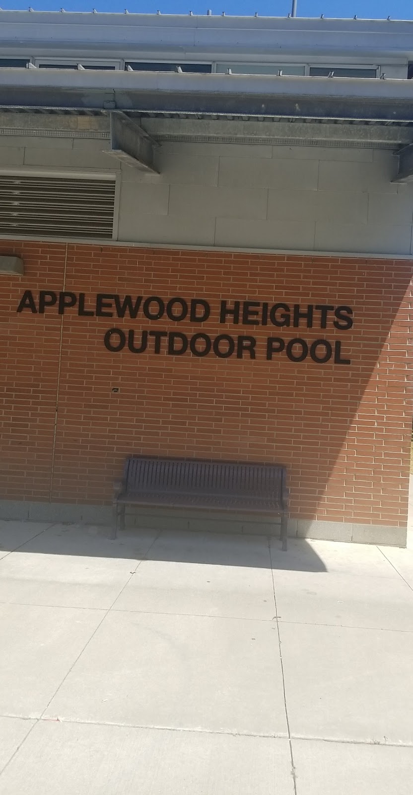 Applewood Outdoor Pool | 3119 Constitution Blvd, Mississauga, ON L4Y 2Z1, Canada | Phone: (905) 615-4019