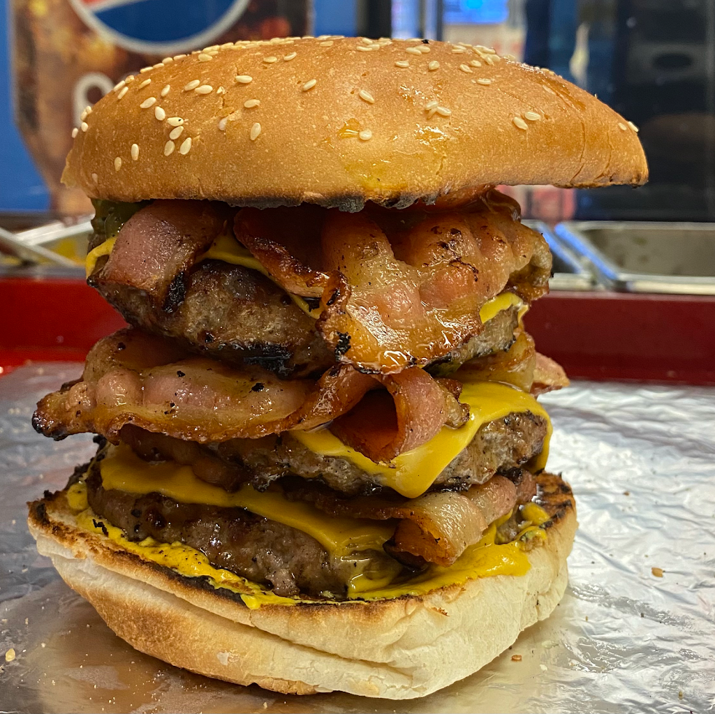 Jumbo Burgers | 685 Runnymede Rd, Toronto, ON M6S 3A4, Canada | Phone: (416) 763-6961