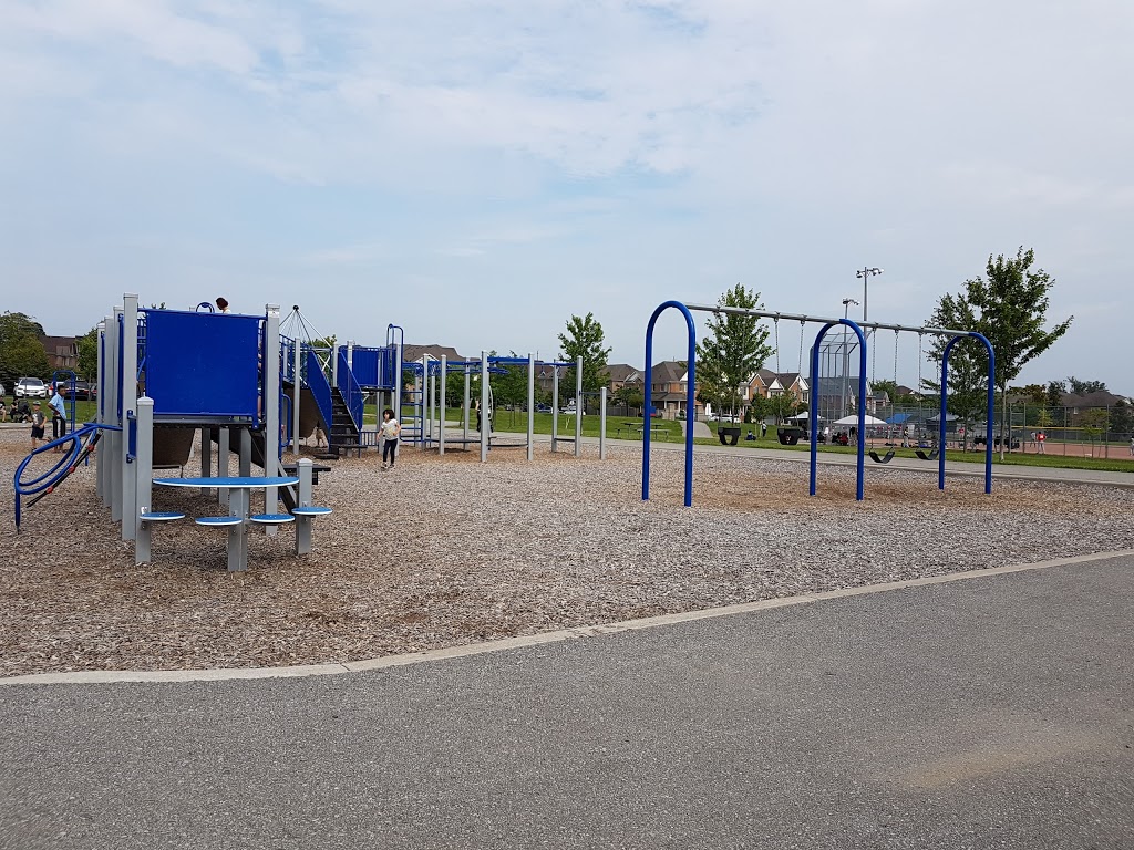 Armstrong Family Park | 860 Joe Persechini Dr, Newmarket, ON L3X 2V3, Canada