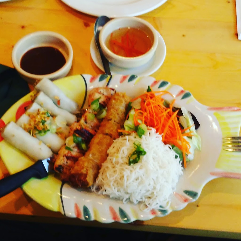 Vina Vietnamese Cuisine | 2508 Marine Dr, West Vancouver, BC V7V 1L4, Canada | Phone: (604) 926-6001