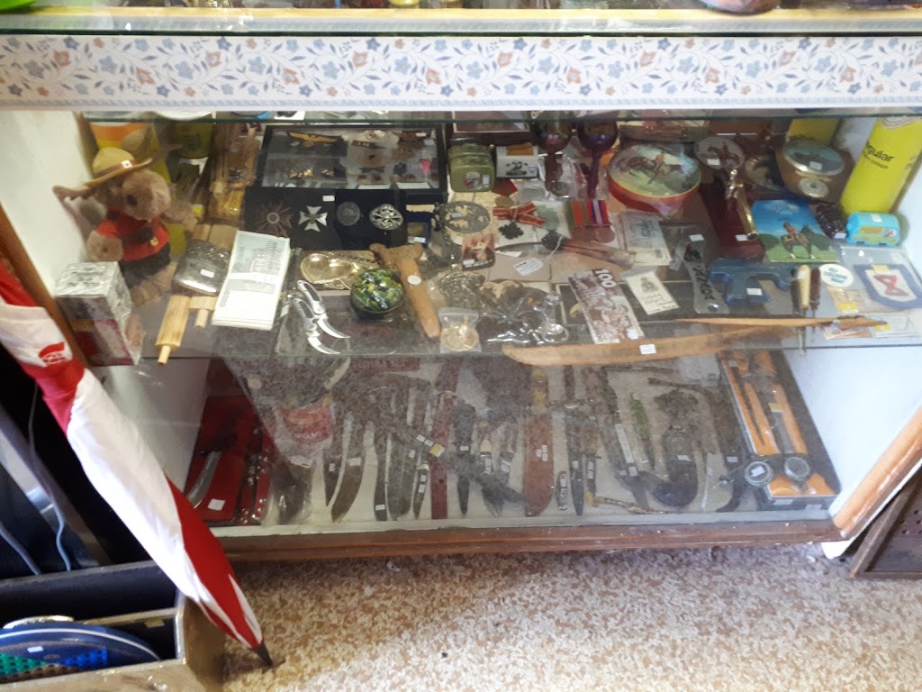 Heritage Antiques and Collectibles | 5410 50 Ave, Mirror, AB T0B 3C0, Canada | Phone: (403) 885-2991