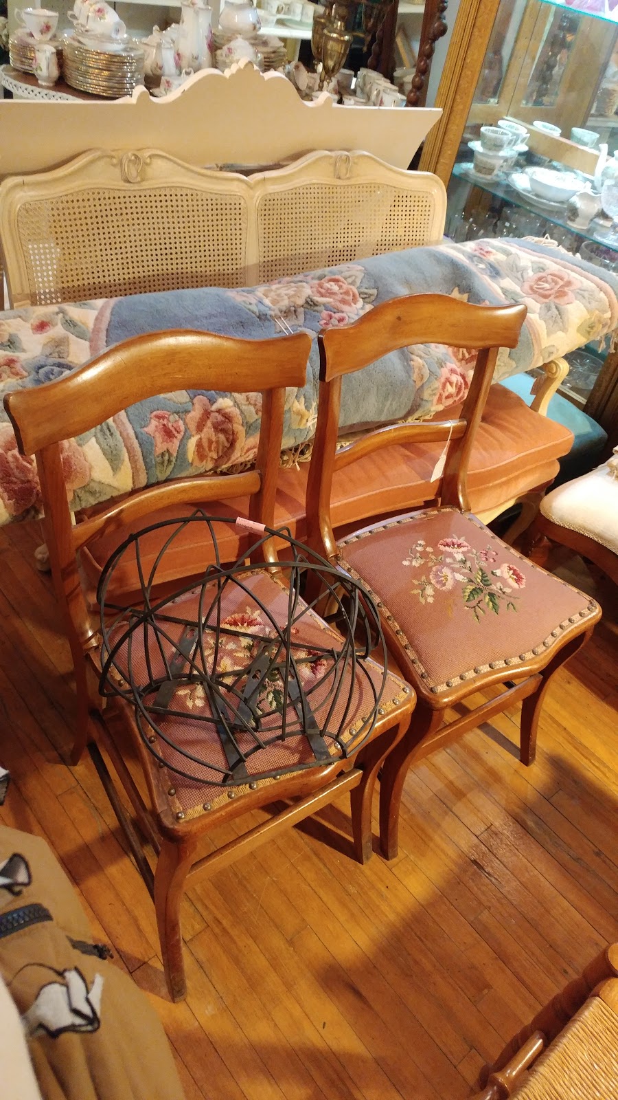 Colonial Antiques | 4881 Garrison Rd, Ridgeway, ON L0S 1N0, Canada | Phone: (905) 894-5881