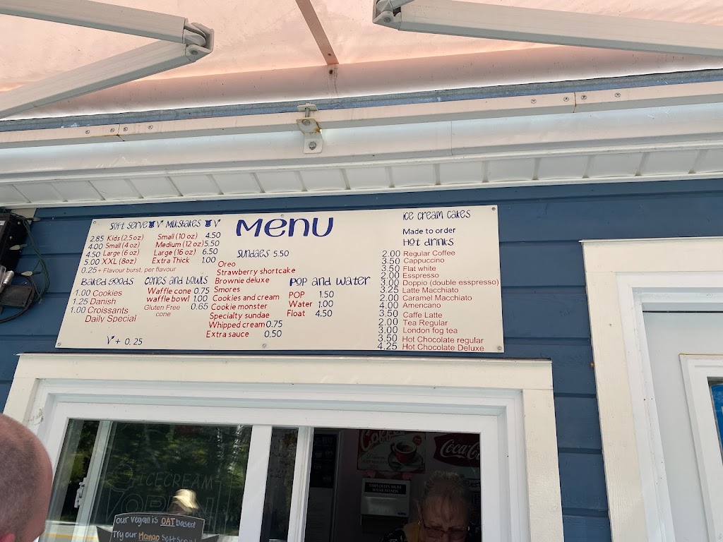 The Little Ice Cream Shop | 8230 St Margarets Bay Rd, Black Point, NS B0J 1B0, Canada | Phone: (782) 640-1516